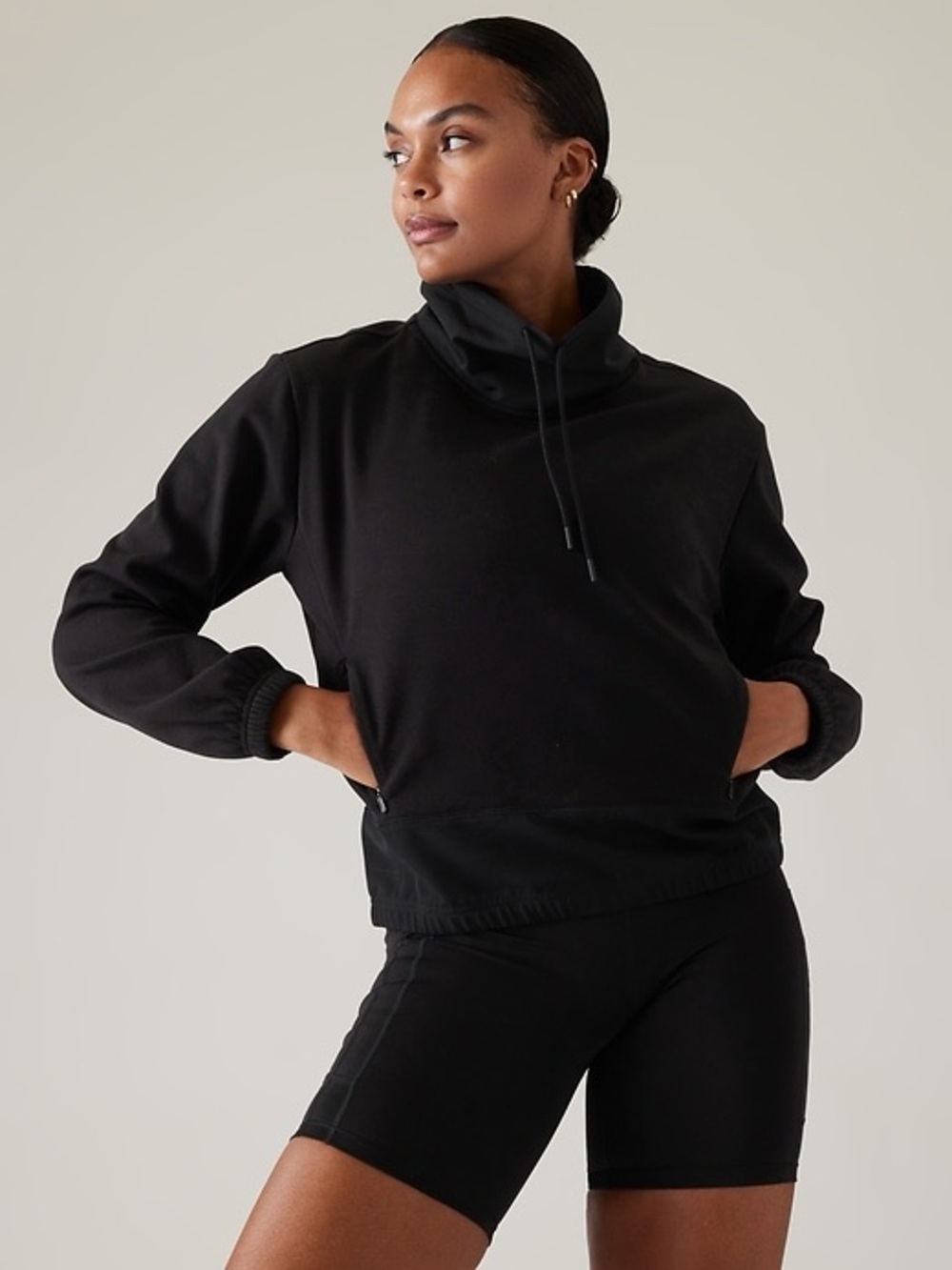 Athleta Triumph Hybrid Funnel Neck Black Sweatshirt Medium